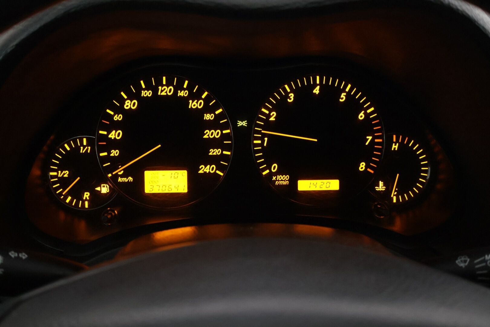 Toyota Avensis 2004 1,8 VVT-i Linea Terra Wagon * YritysOutlet - Myydään vain yrityksille / Heti ajoon / Pitkä leima! - YritysOutlet - Myydään vain yrityksille / Leimaa 10/2026