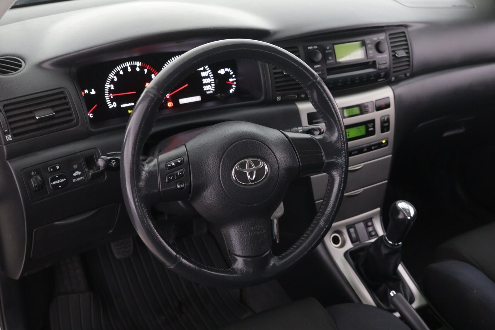 Toyota Corolla 2004 4D COROLLA HATCHBACK 1.6-ZZE121L-AHMNKW/260 - *Yritys Outlet- Myydään vain yrityksille!* | Luottopeli| Huoltokirja