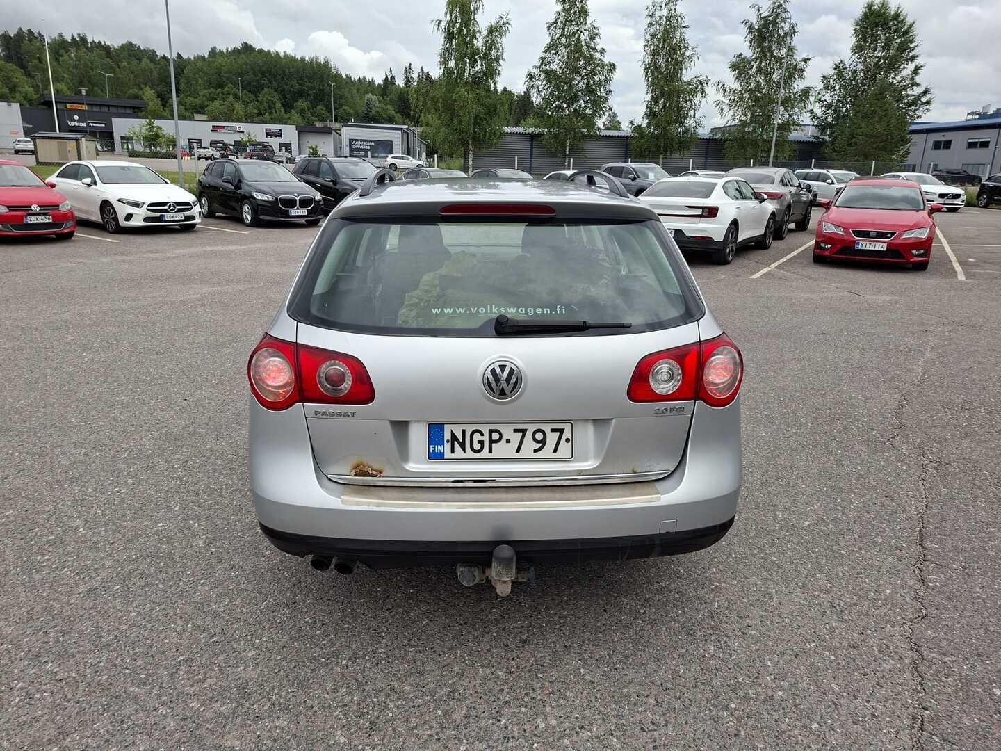 Volkswagen Passat 2007 PASSAT Farmari (AC) 1980cm3 - Tämä auto myydään Huutokaupat.com | Vetokoukku | Lohko | Vakkari | 2x renkaat