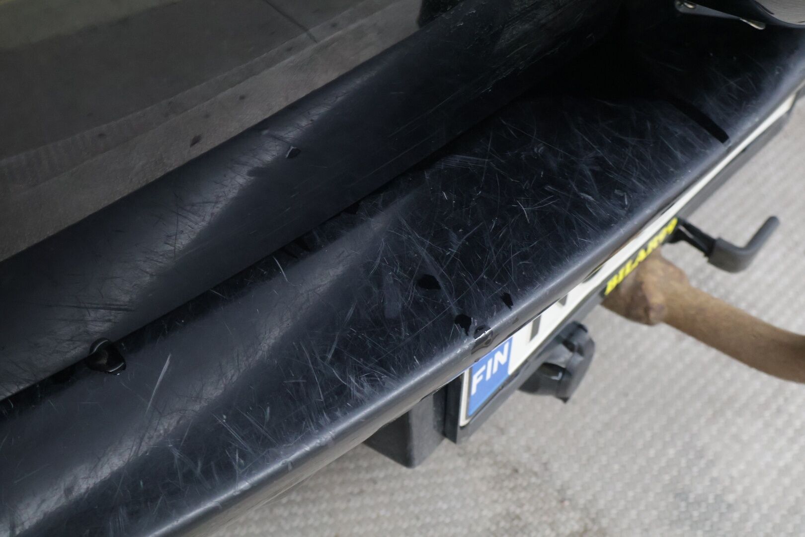 Toyota RAV4 2006 RAV4 2.0 * YritysOutlet - Myydään vain yrityksille  Vakkari* Koukku* Ilmastointi* Lohkolämmitin* Lukot* - * Tämä auto myydään YritysOutlet -valikoimasta vain yritykselle / Suomi-Auto / Kolmet renkaat vanteilla / 