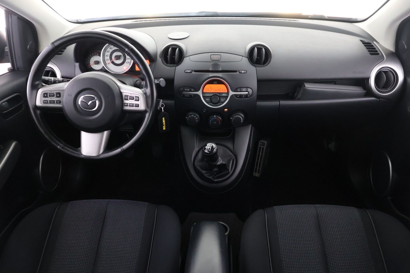 Mazda Mazda2 2008 1,5 Touring Business 5MT 5ov Z04 *MYYDÄÄN HUUTOKAUPAT.COM*
