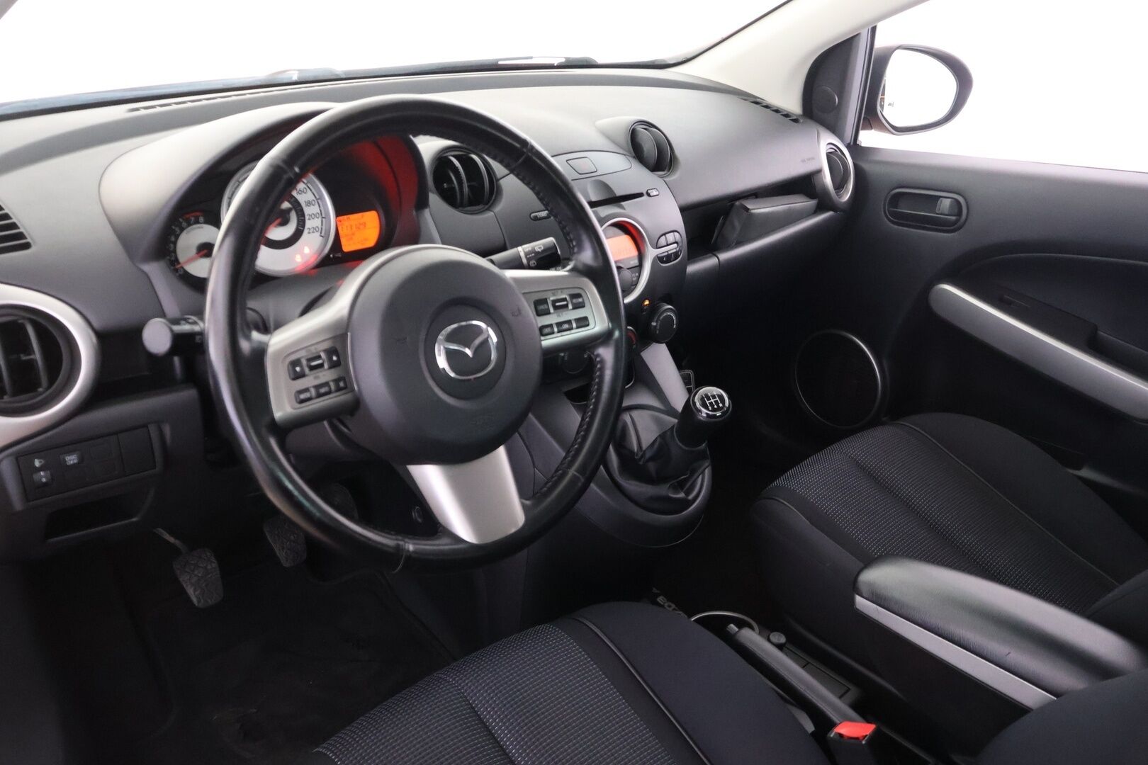 Mazda Mazda2 2008 1,5 Touring Business 5MT 5ov Z04 *MYYDÄÄN HUUTOKAUPAT.COM*