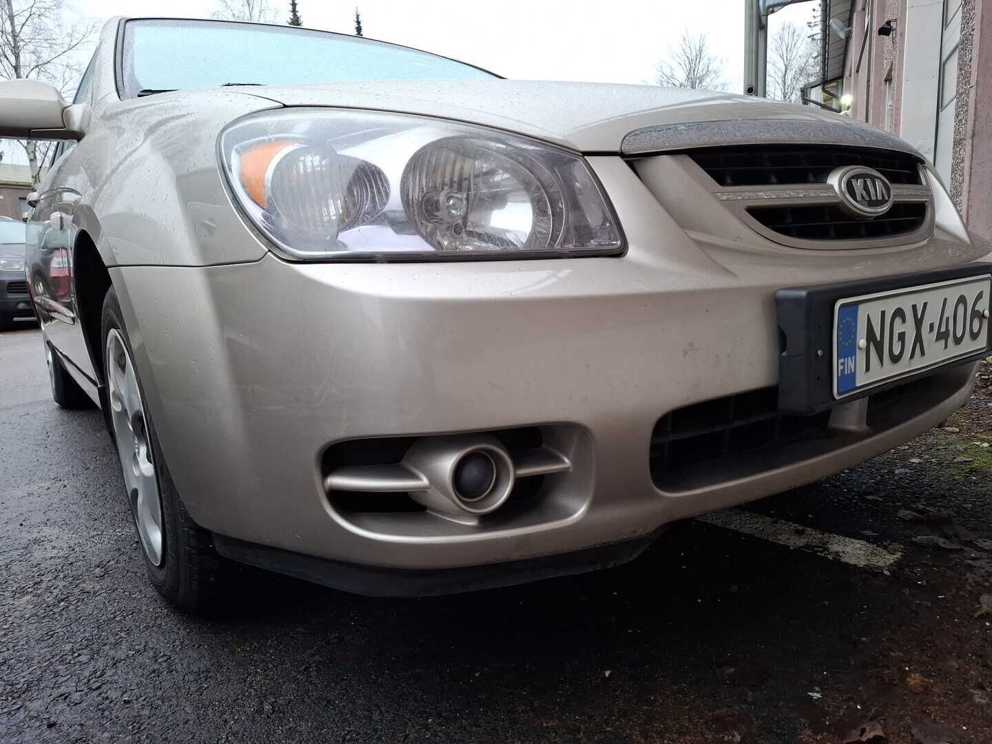 Kia Cerato 2006 *YritysOutlet - Myydään vain yrityksille* - *YritysOutlet - Myydään vain yrityksille* Sähköikkunat / Ilmastointi / Lohko sisä *