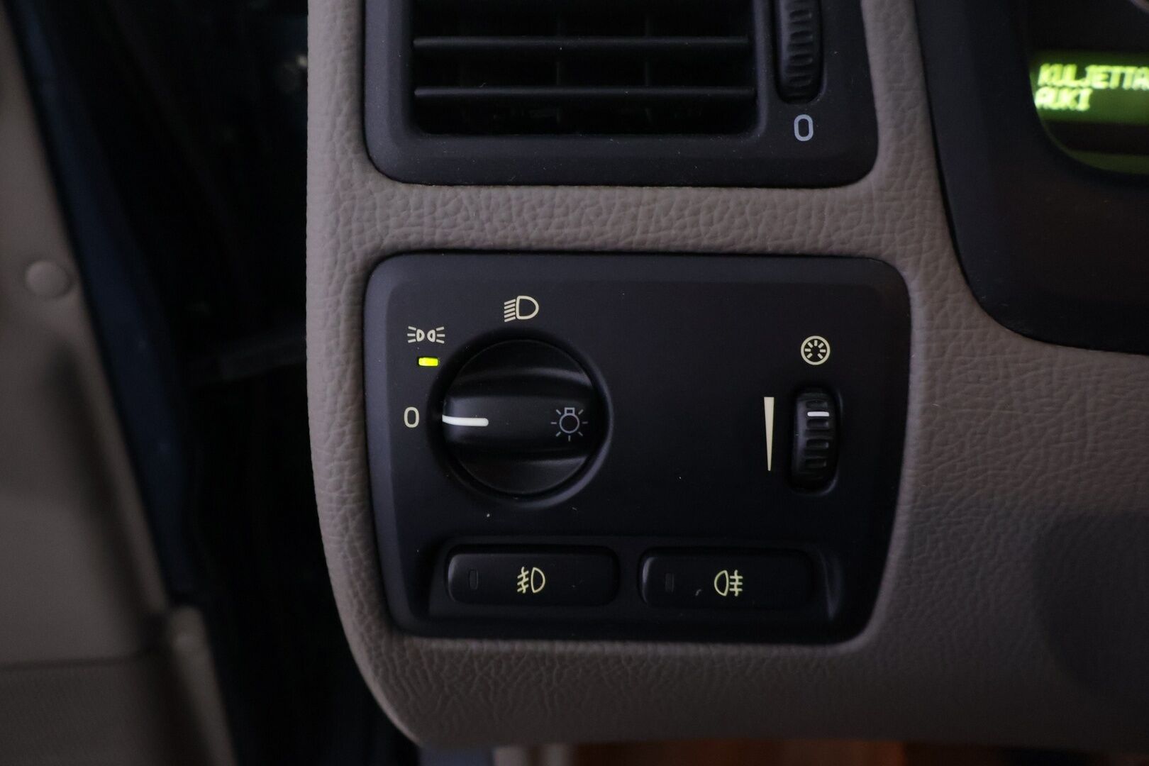 Volvo XC70 2007 D5 AWD Summum aut * Myydään Huutokaupat.com * - – Myydään Huutokaupat.com