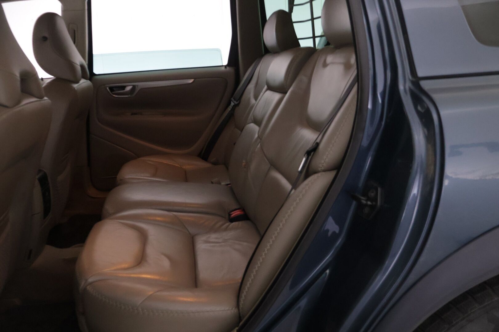 Volvo XC70 2007 D5 AWD Summum aut * Myydään Huutokaupat.com * - – Myydään Huutokaupat.com
