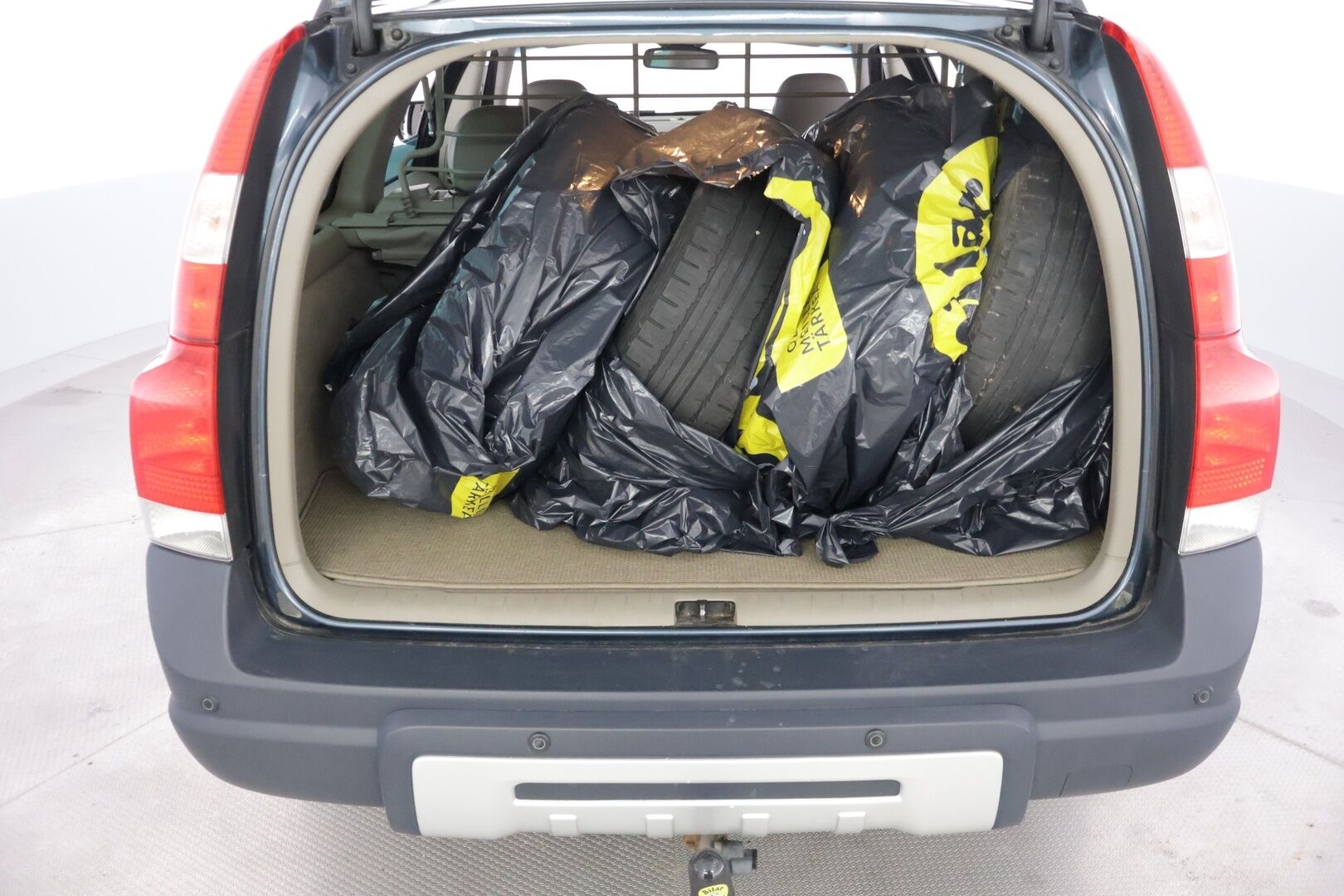 Volvo XC70 2007 D5 AWD Summum aut * Myydään Huutokaupat.com * - – Myydään Huutokaupat.com
