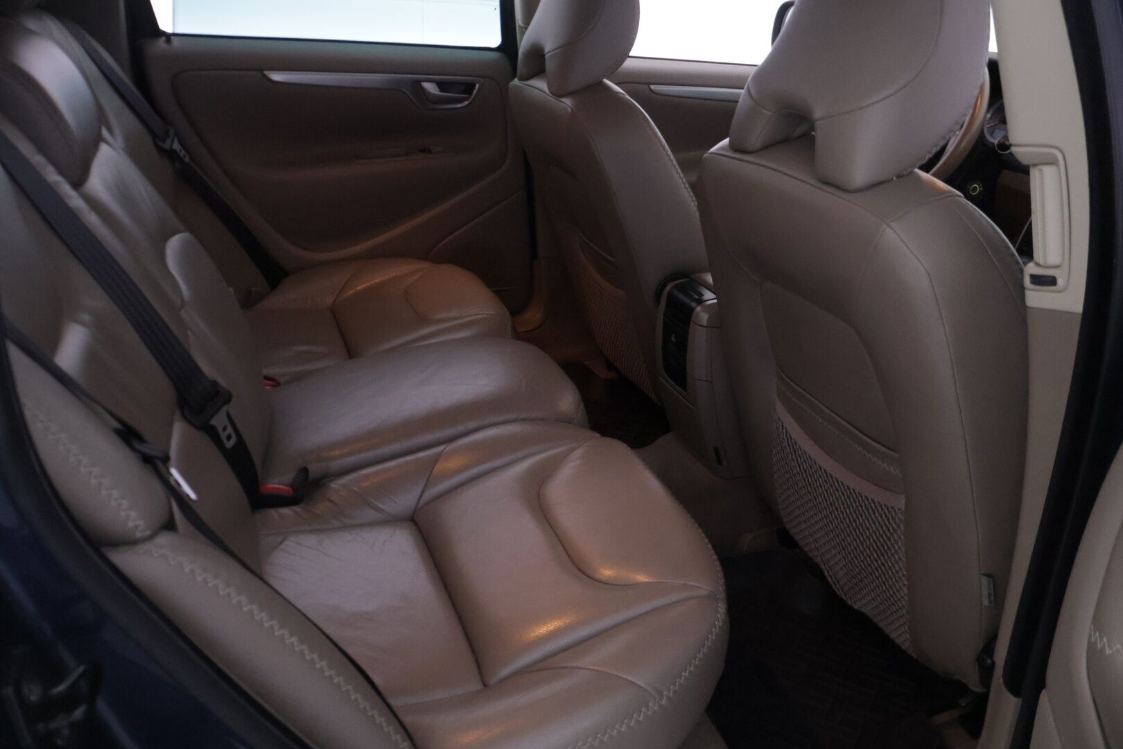 Volvo XC70 2007 D5 AWD Summum aut * Myydään Huutokaupat.com * - – Myydään Huutokaupat.com