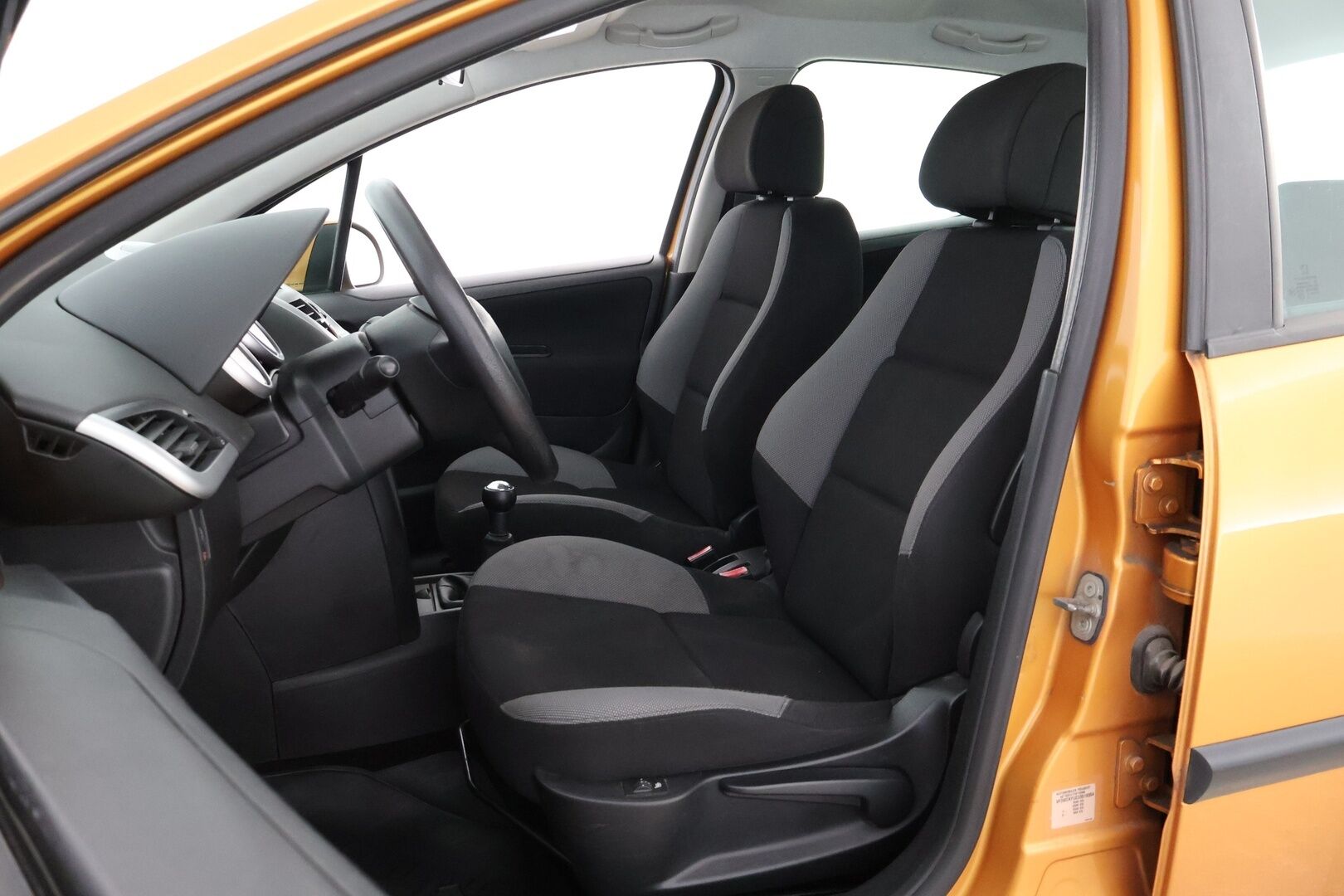 Peugeot 207 2007 - YritysOutlet - Myydään vain yrityksille - *Ilmastointi / Huoltokirja / Lohko+sisähaara / Fiksu kauppakassi!*