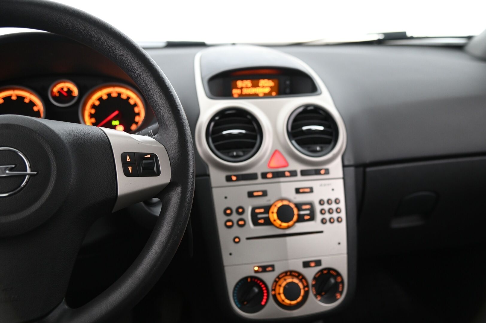 Opel Corsa 2007 *Myydään Huutokaupat.com*