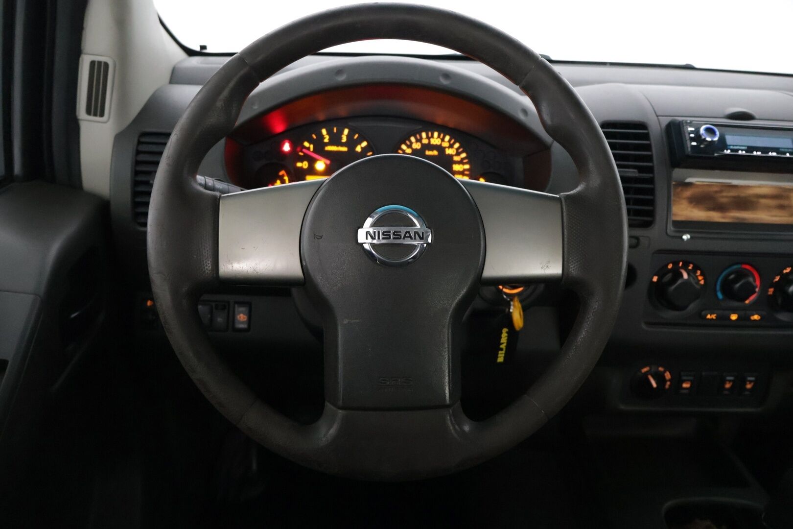 Nissan Navara 2008 2,5 dCi 171 hv LE 4x4 King Cab * YritysOutlet-Myydään vain yrityksille * - * YritysOutlet-Myydään vain yrityksille *