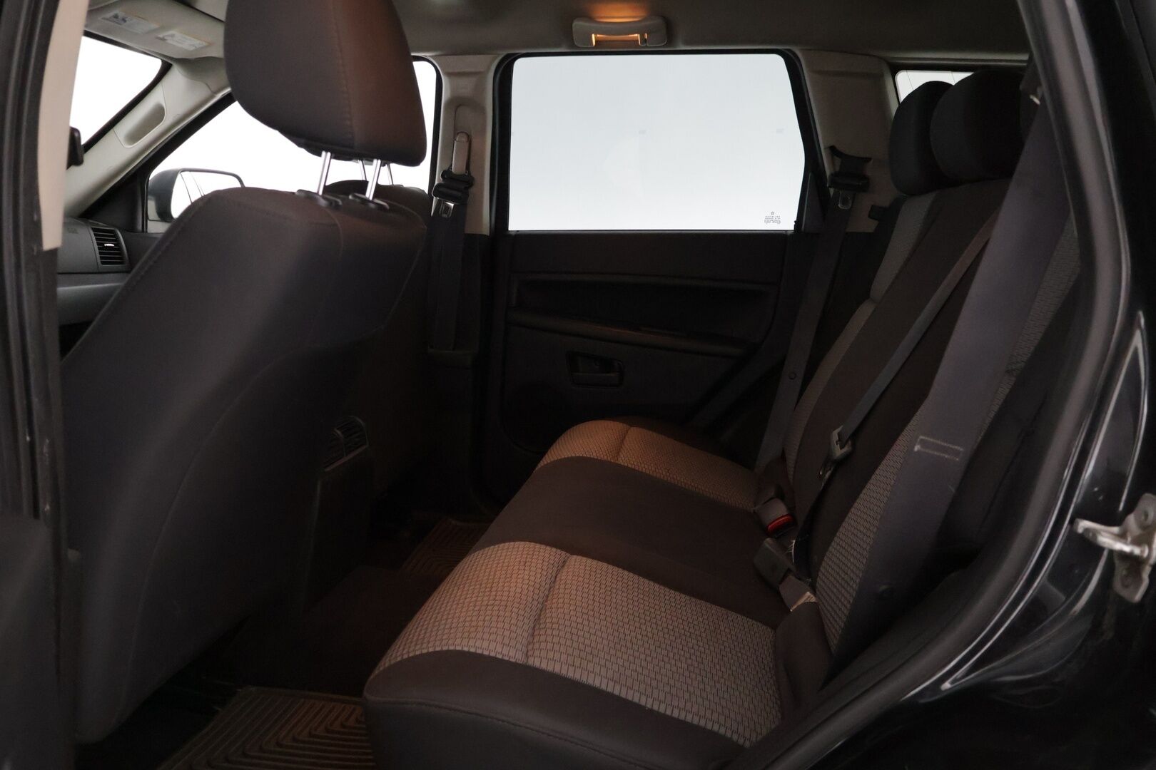 Jeep Grand Cherokee 2008 3,0 CRD A5 QT LAREDO *Myydään huutokaupat.com-sivustolla / Suomiauto / Kattavasti korjattu / Vakkari / Lohkolämmitin ** - *Isolla rahalla korjattu ja huollettu! / 3500kg vetomassa! / Kaksilla renkailla!*