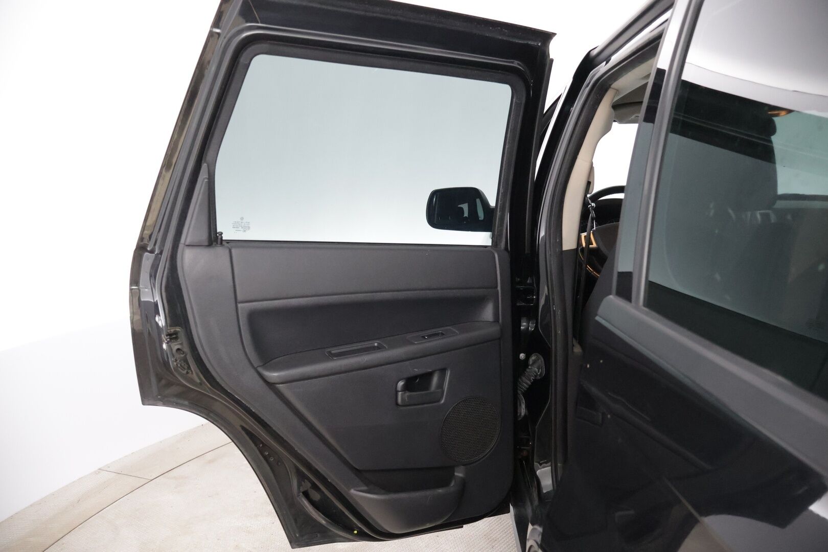 Jeep Grand Cherokee 2008 3,0 CRD A5 QT LAREDO *Myydään huutokaupat.com-sivustolla / Suomiauto / Kattavasti korjattu / Vakkari / Lohkolämmitin ** - *Isolla rahalla korjattu ja huollettu! / 3500kg vetomassa! / Kaksilla renkailla!*
