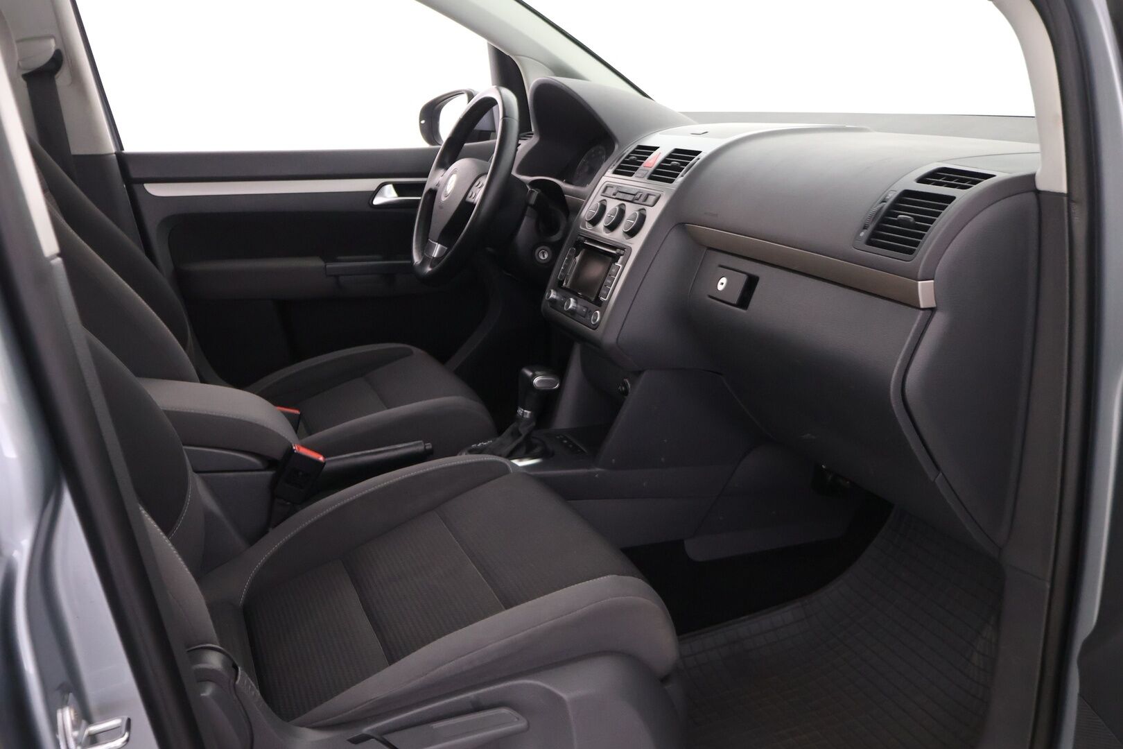 Volkswagen Touran 2010 Freestyle 1,4 TSI 103 kW (140 hv) DSG-automaatti ** YritysOutlet - Myydään vain yrityksille ** - * 2x renkaat | jakopää tehty | Mekatroniikka uusittu *