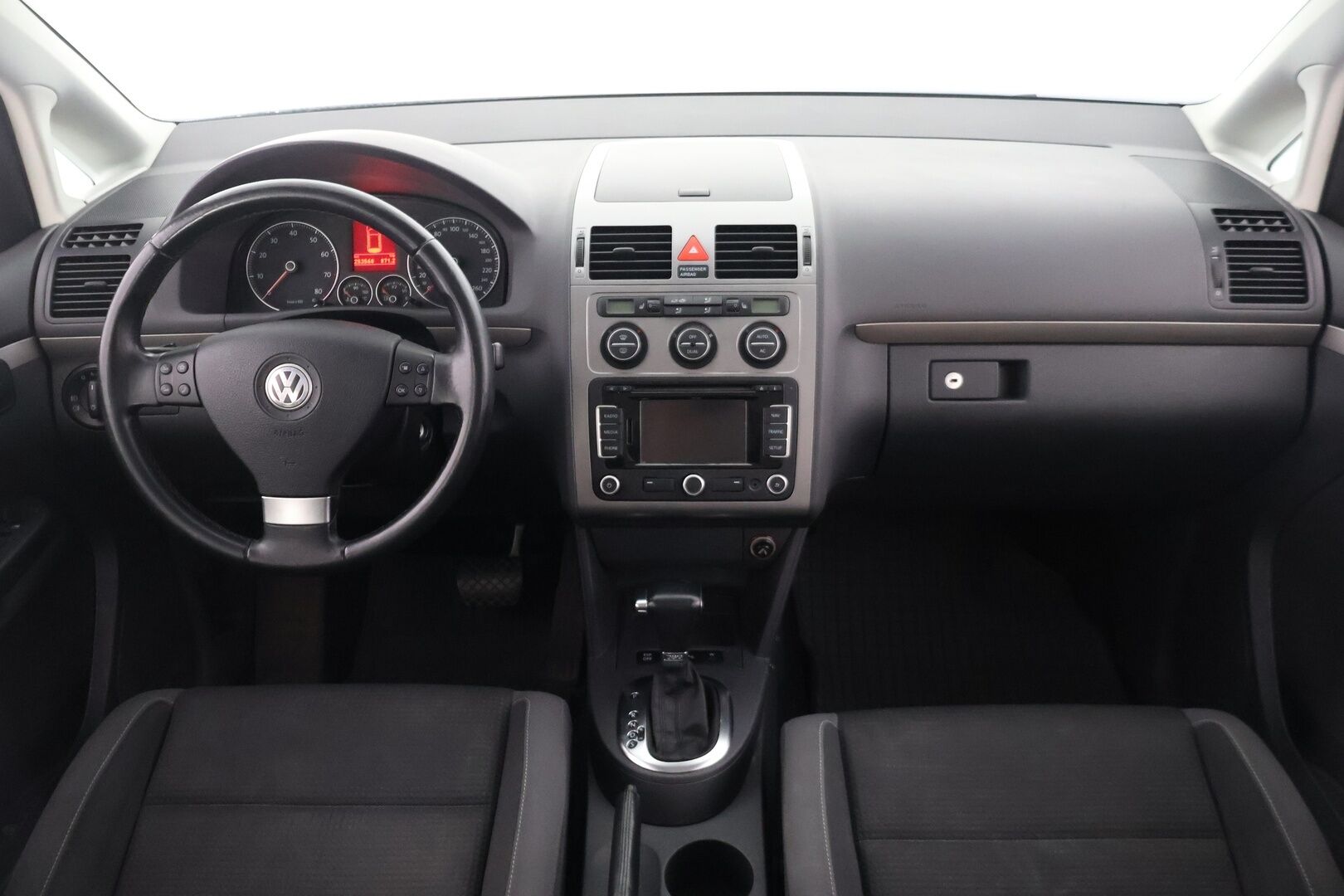 Volkswagen Touran 2010 Freestyle 1,4 TSI 103 kW (140 hv) DSG-automaatti ** YritysOutlet - Myydään vain yrityksille ** - * 2x renkaat | jakopää tehty | Mekatroniikka uusittu *