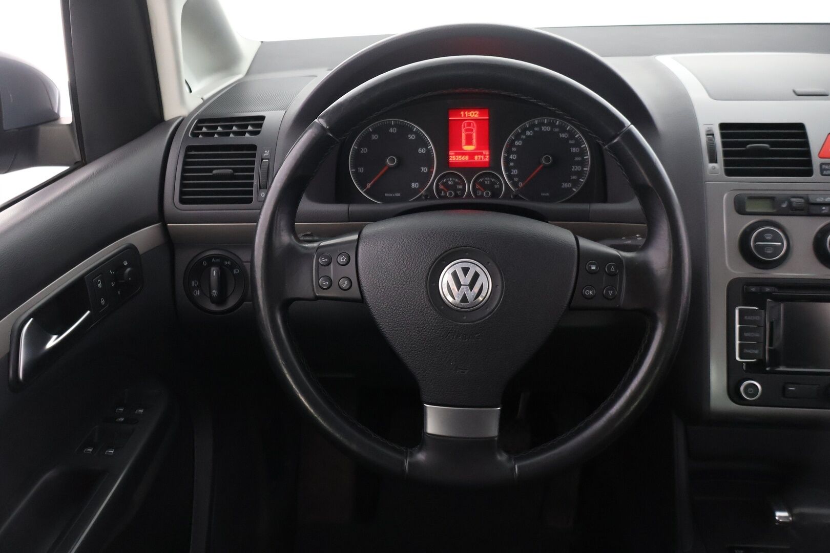 Volkswagen Touran 2010 Freestyle 1,4 TSI 103 kW (140 hv) DSG-automaatti ** YritysOutlet - Myydään vain yrityksille ** - * 2x renkaat | jakopää tehty | Mekatroniikka uusittu *