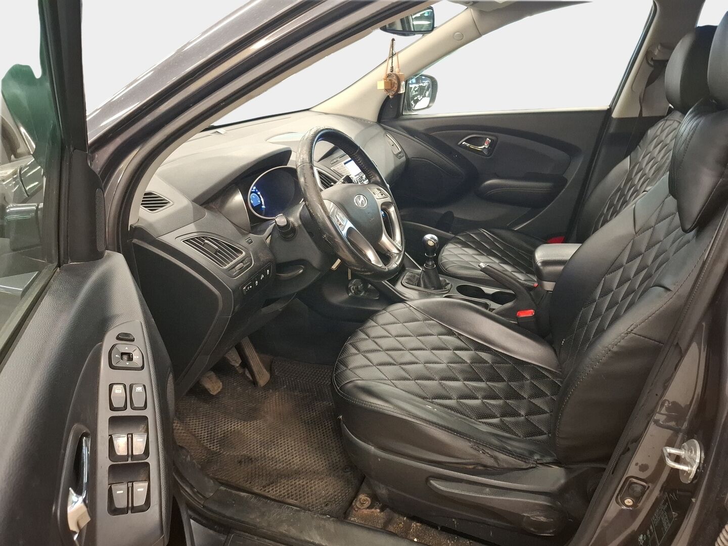 Hyundai ix35 2011 1,6 GDI 6MT ISG Style * *- YritysOutlet - Myydään vain yrityksille -* Pitkä leima / Lohko / Suomi-auto / Koukku* - * YritysOutlet - Myydään vain yrityksille *