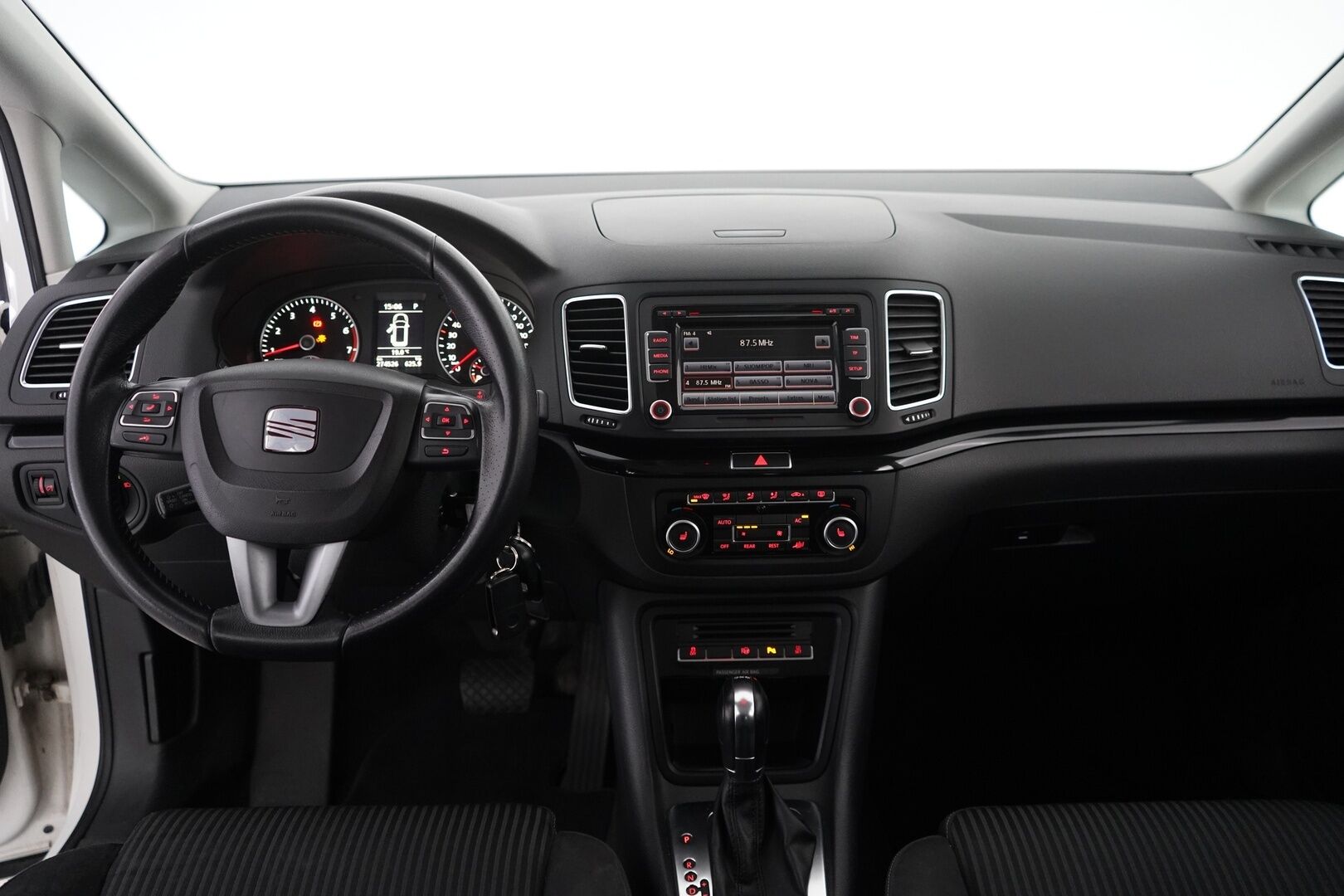 Seat Alhambra 2012 *YritysOutlet - Myydään vain yrityksille / Webasto / Koukku / Hyvät huollot / Vakkari / Tutkat* - Tämä auto myydään YritysOutlet -valikoimasta vain yritykselle