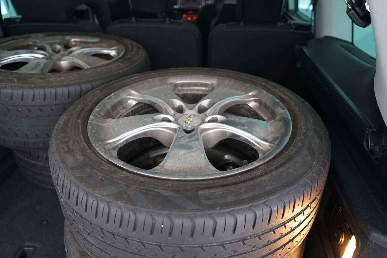 Seat Alhambra 2012 *YritysOutlet - Myydään vain yrityksille / Webasto / Koukku / Hyvät huollot / Vakkari / Tutkat* - Tämä auto myydään YritysOutlet -valikoimasta vain yritykselle