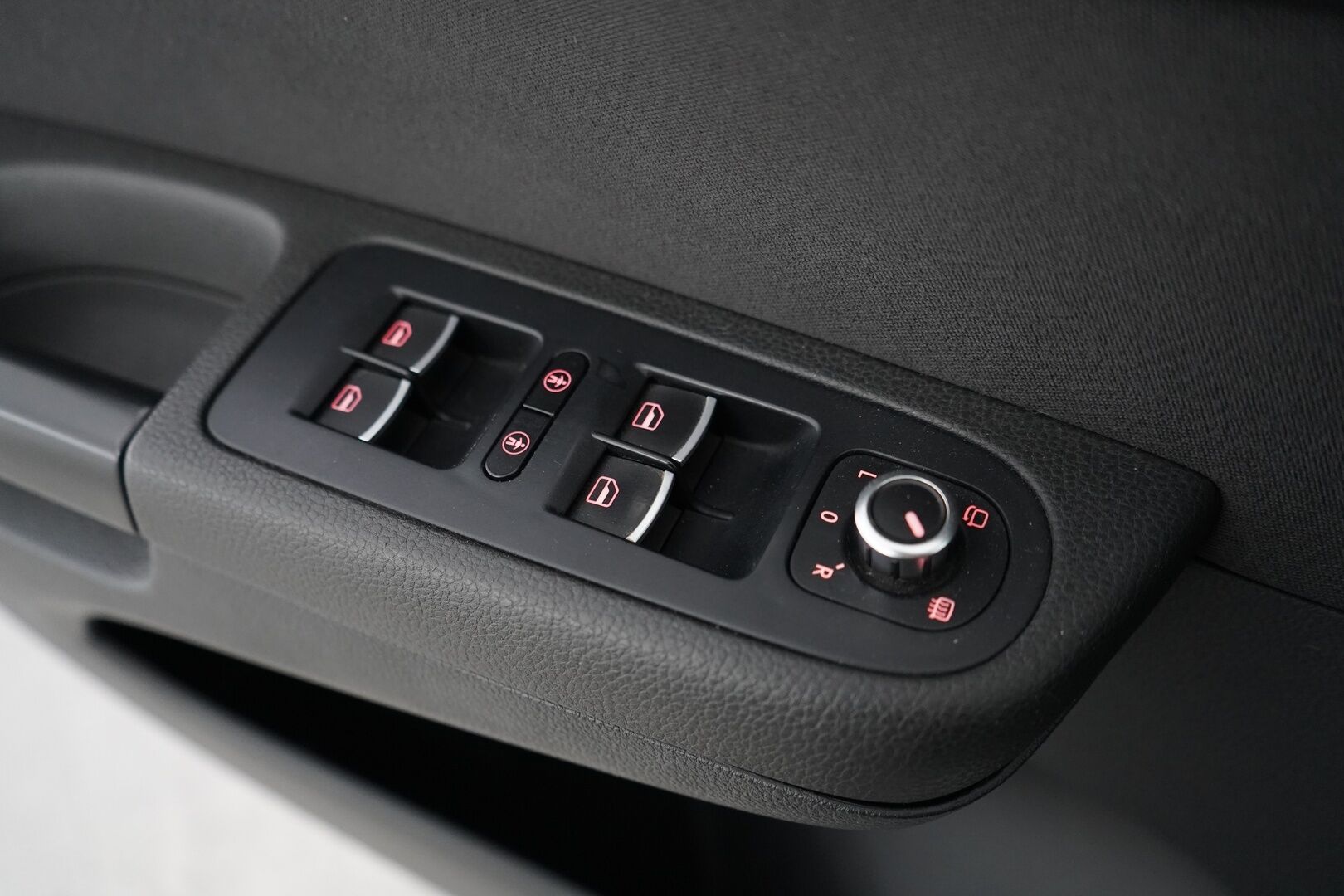 Seat Alhambra 2012 *YritysOutlet - Myydään vain yrityksille / Webasto / Koukku / Hyvät huollot / Vakkari / Tutkat* - Tämä auto myydään YritysOutlet -valikoimasta vain yritykselle