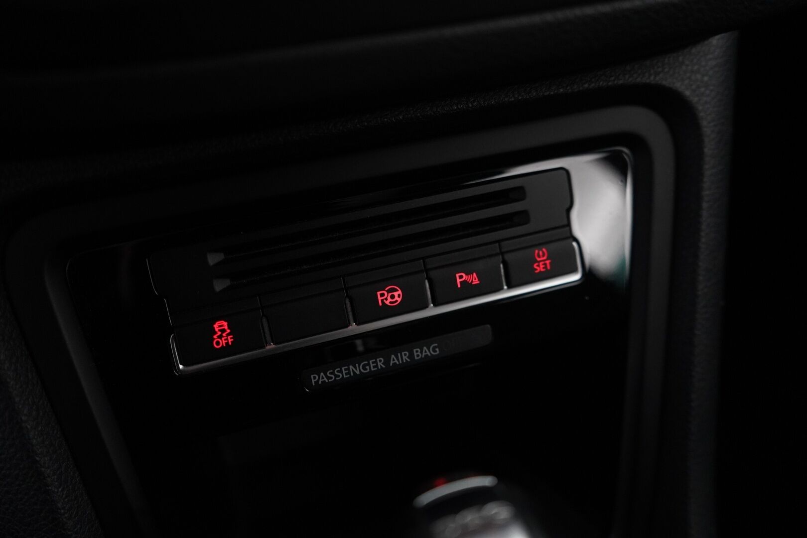 Seat Alhambra 2012 *YritysOutlet - Myydään vain yrityksille / Webasto / Koukku / Hyvät huollot / Vakkari / Tutkat* - Tämä auto myydään YritysOutlet -valikoimasta vain yritykselle