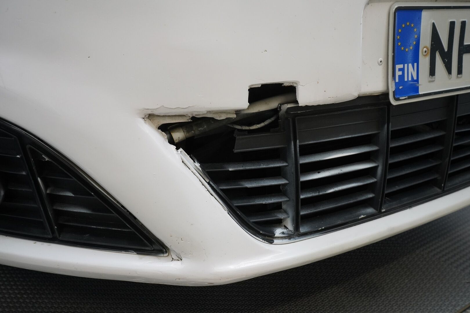 Seat Alhambra 2012 *YritysOutlet - Myydään vain yrityksille / Webasto / Koukku / Hyvät huollot / Vakkari / Tutkat* - Tämä auto myydään YritysOutlet -valikoimasta vain yritykselle