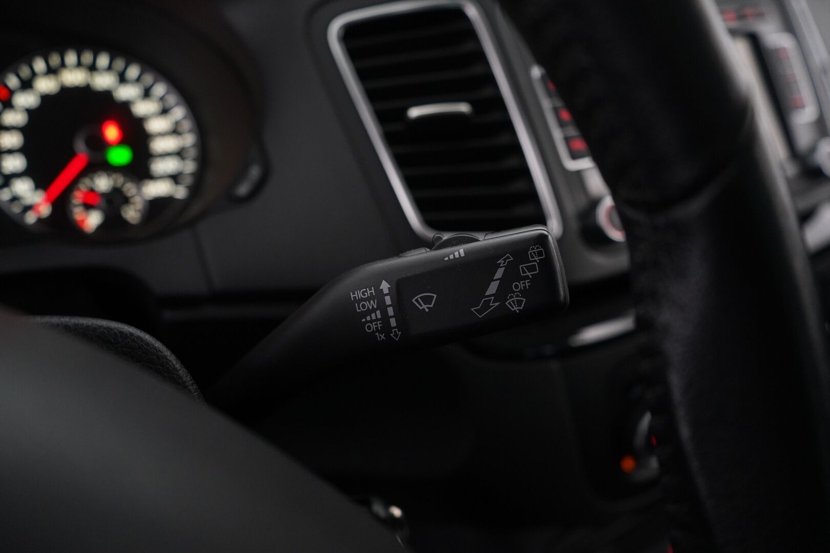 Seat Alhambra 2012 *YritysOutlet - Myydään vain yrityksille / Webasto / Koukku / Hyvät huollot / Vakkari / Tutkat* - Tämä auto myydään YritysOutlet -valikoimasta vain yritykselle