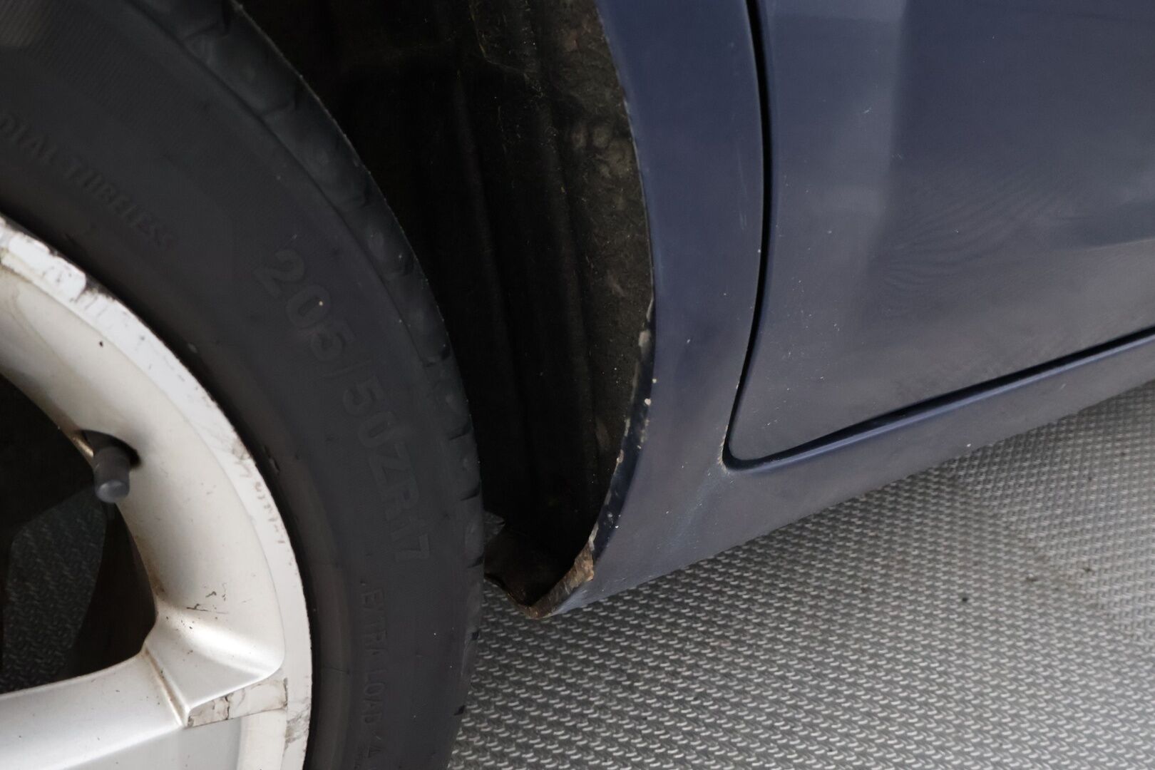 Ford Focus 2005 2,0 145hv Titanium M5 - YritysOutlet - Myydään vain yrityksille - – Tämä auto myydään YritysOutlet -valikoimasta vain yritykselle