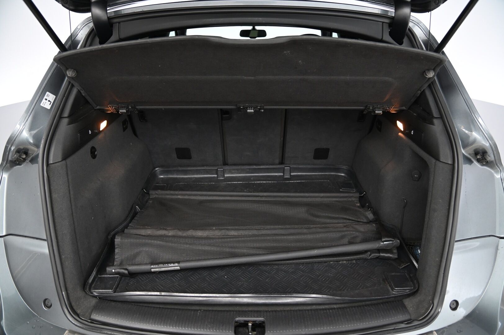 Audi Q5 2012 2,0 TDI quattro S tronic Offroad edition *Koukku / Webasto / Sporttipenkit* - *2x Renkaat / Hyvät huollot*