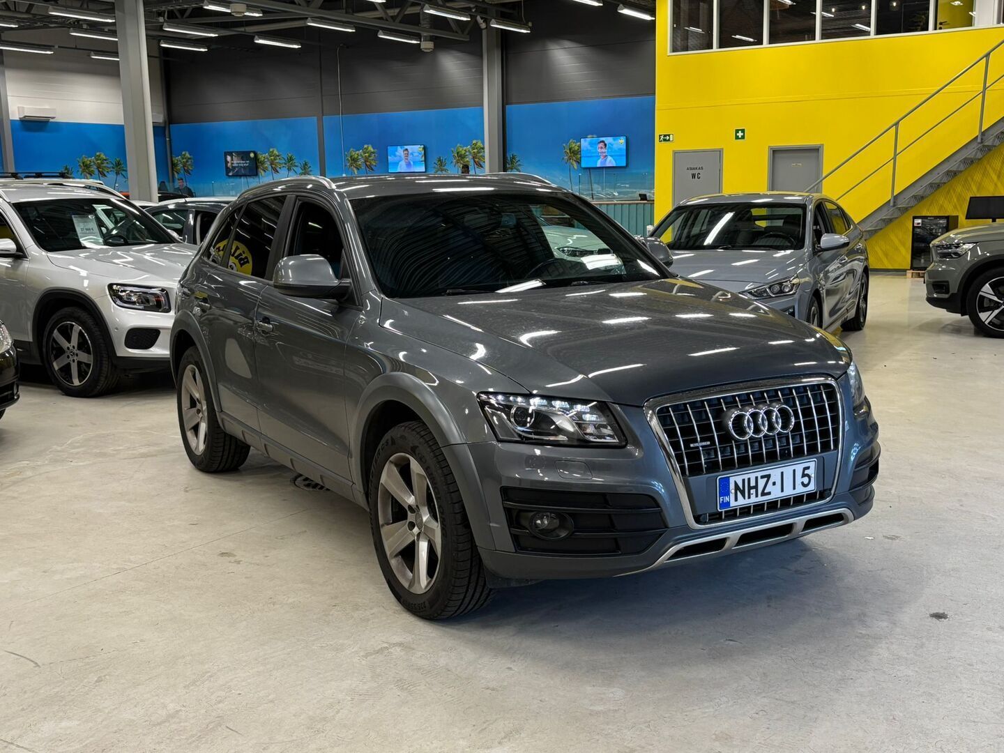 Audi Q5 2012 2,0 TDI quattro S tronic Offroad edition *Koukku / Webasto / Sporttipenkit* - *2x Renkaat / Hyvät huollot*