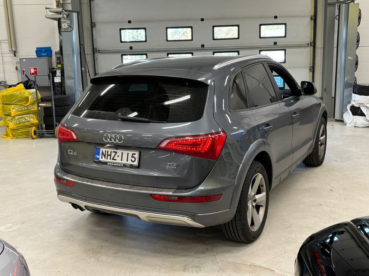 Audi Q5 2012 2,0 TDI quattro S tronic Offroad edition *Koukku / Webasto / Sporttipenkit* - *2x Renkaat / Hyvät huollot*