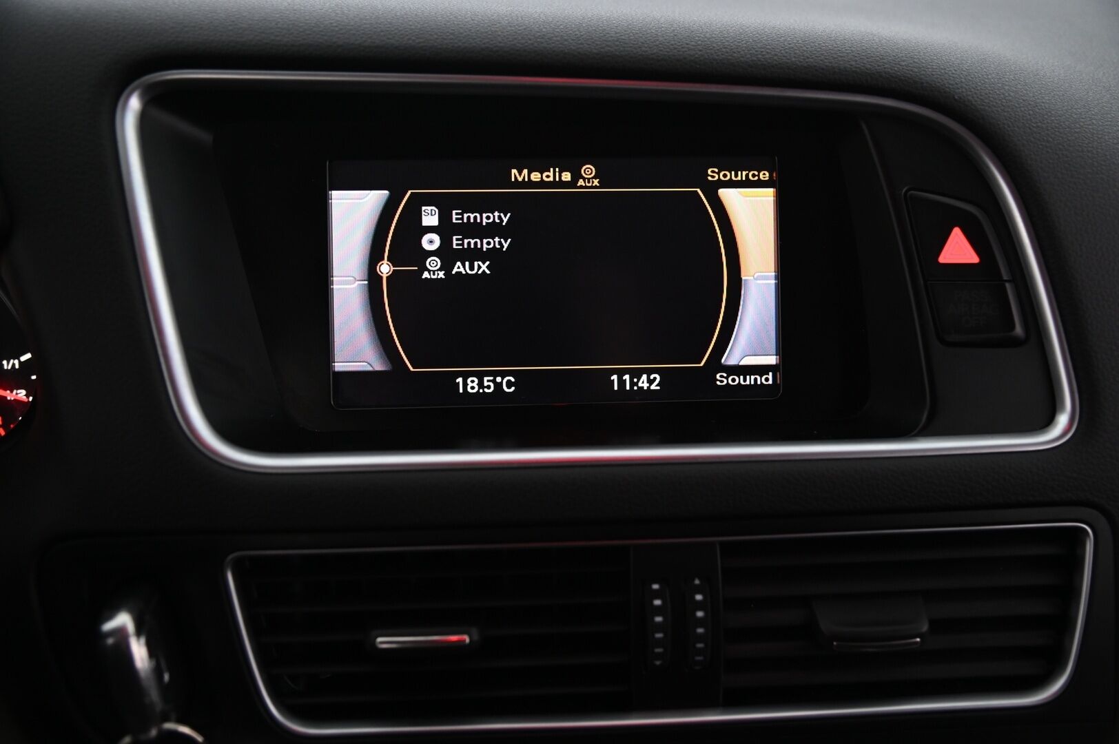 Audi Q5 2012 2,0 TDI quattro S tronic Offroad edition **YritysOutlet - Myydään vain yrityksille* - *2x Renkaat / Koukku / Webasto / Sporttipenkit