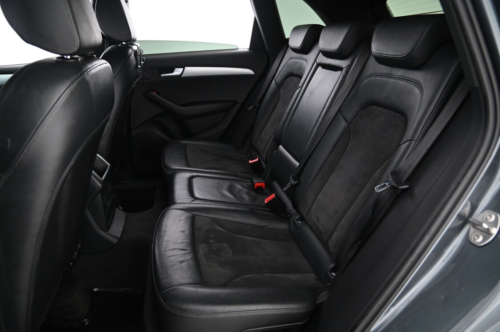 Audi Q5 2012 2,0 TDI quattro S tronic Offroad edition **YritysOutlet - Myydään vain yrityksille* - *2x Renkaat / Koukku / Webasto / Sporttipenkit