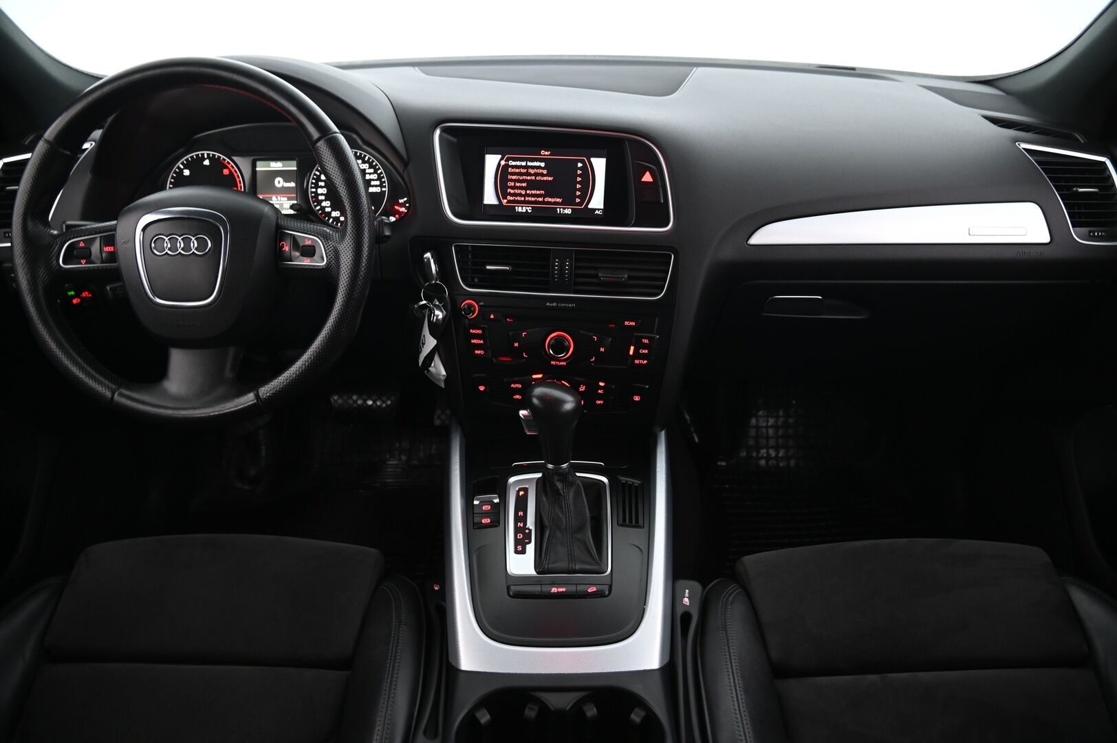 Audi Q5 2012 2,0 TDI quattro S tronic Offroad edition *Koukku / Webasto / Sporttipenkit* - *2x Renkaat / Hyvät huollot*