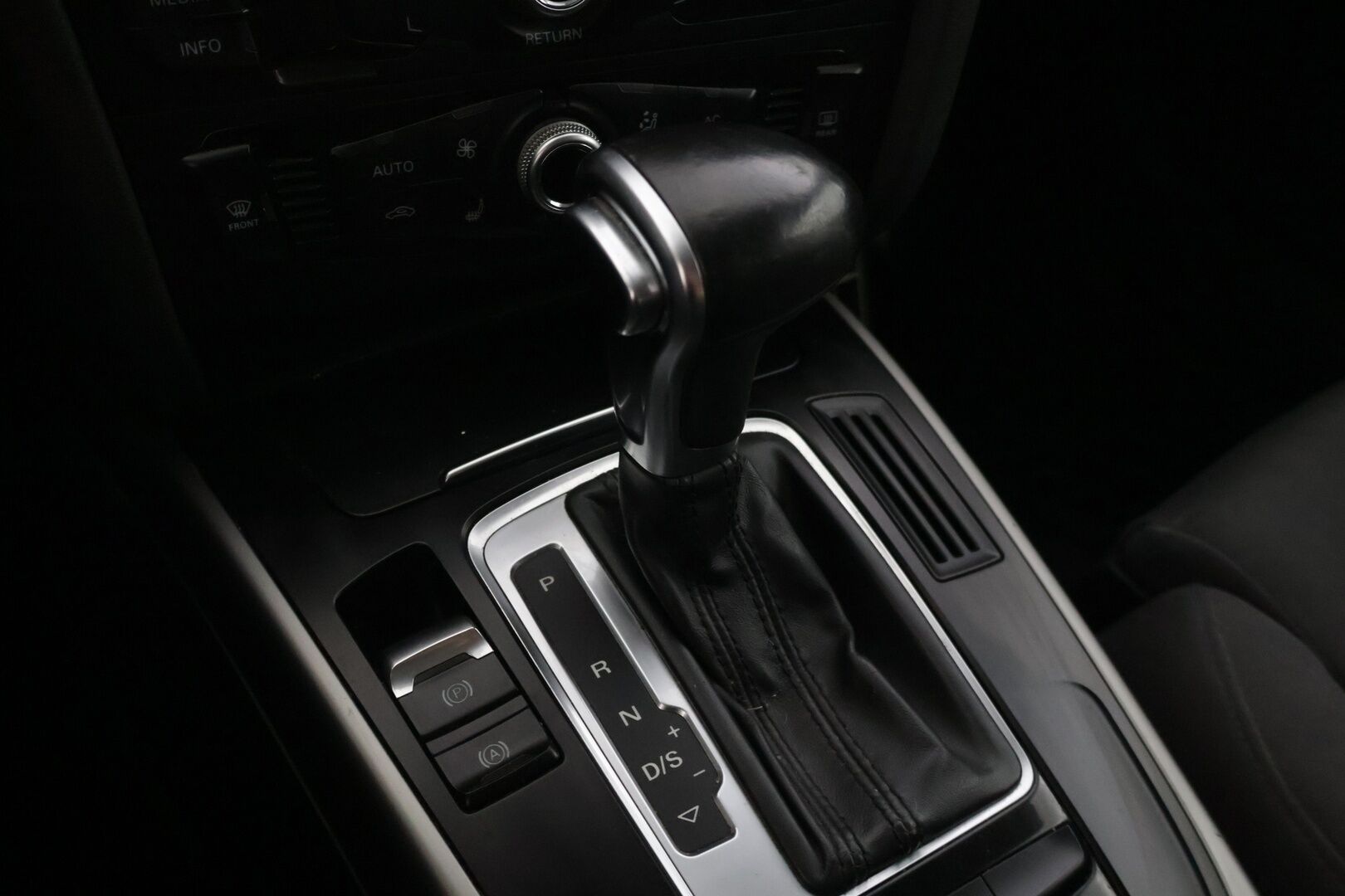 Audi A4 2012 Avant Business 2,0 TDI 105 kW multitronic *Yritys Outlet- Myydään vain yrityksille!* - Suomi-auto |Juuri huollettu | Vakkari | P-Tutka | Start-Stop | Sähköluukku | 2x Renkaat |