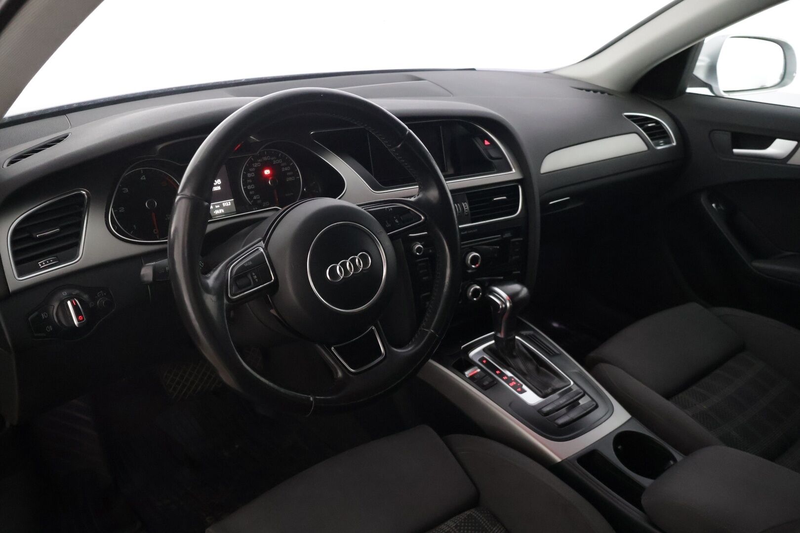 Audi A4 2012 Avant Business 2,0 TDI 105 kW multitronic *Yritys Outlet- Myydään vain yrityksille!* - Suomi-auto |Juuri huollettu | Vakkari | P-Tutka | Start-Stop | Sähköluukku | 2x Renkaat |