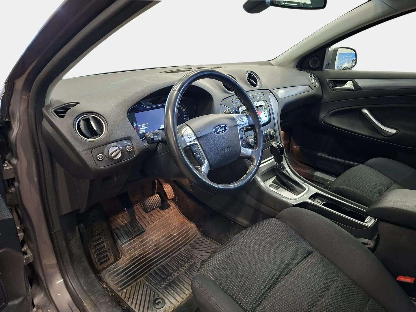 Ford Mondeo 2011 FORD MONDEO 2.0 203hv PowerShift Titanium A6 - * Suomi-Auto | Avaimeton kulku | Lämmitettävä etulasi | Koukku | P.tutkat | Bluetooth | 2x vanteet & renkaat *