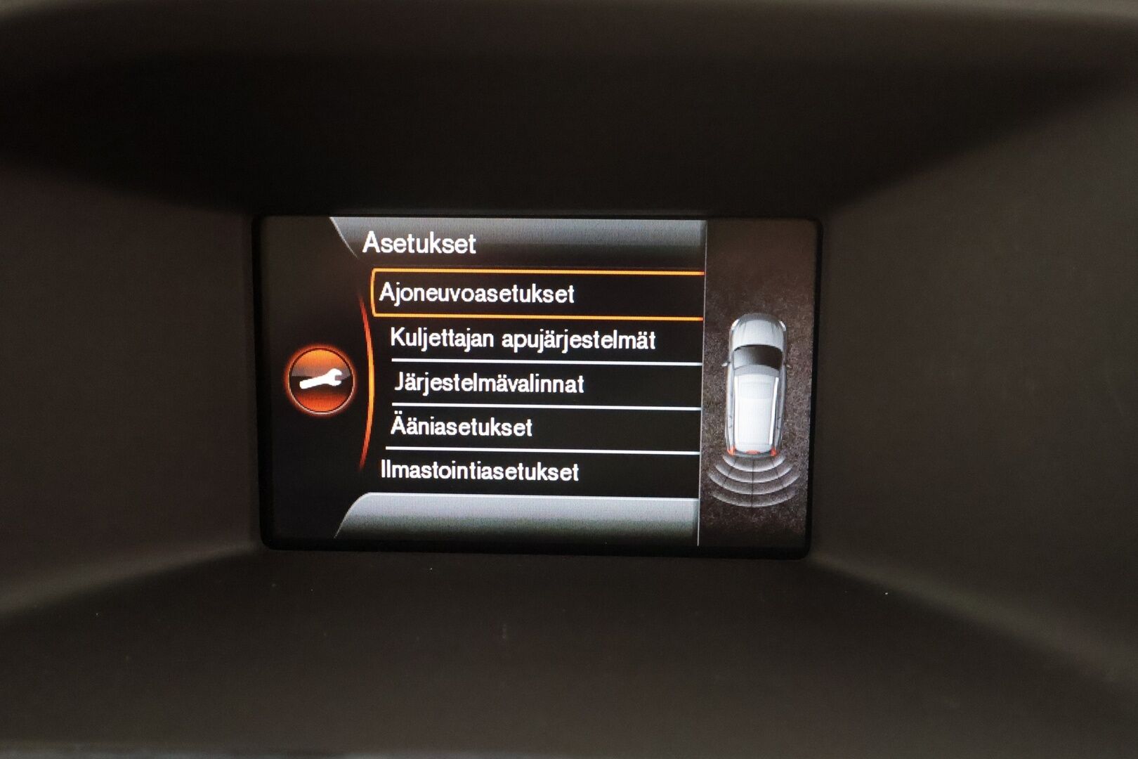 Volvo V60 2011 2,0T Momentum aut * ACC / P.tutka / Koukku / Kaistavahti / Nahat / BLIS * - Suomi-auto 