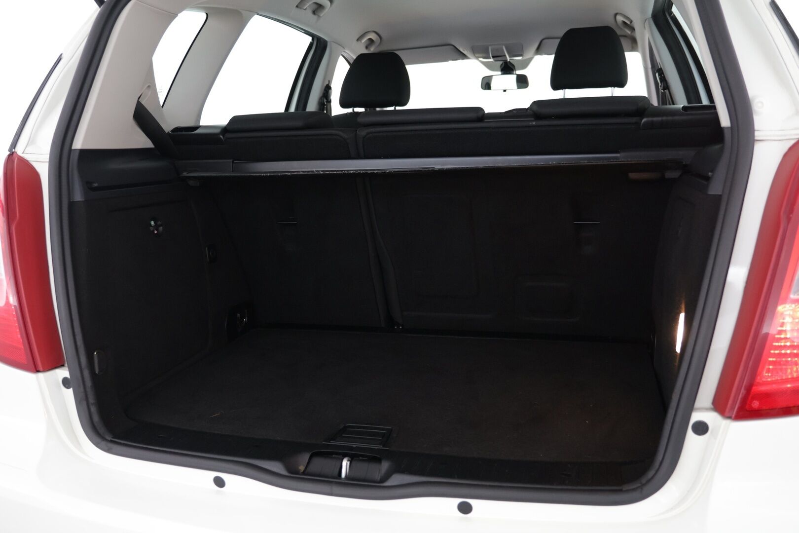 Mercedes-Benz A 2010 160 5D A Business | Vakkari | Kahdet Renkaat | Merkkihuollettu - Tässä on erittäin harvinainen ja siisti A Mersu yksilö.