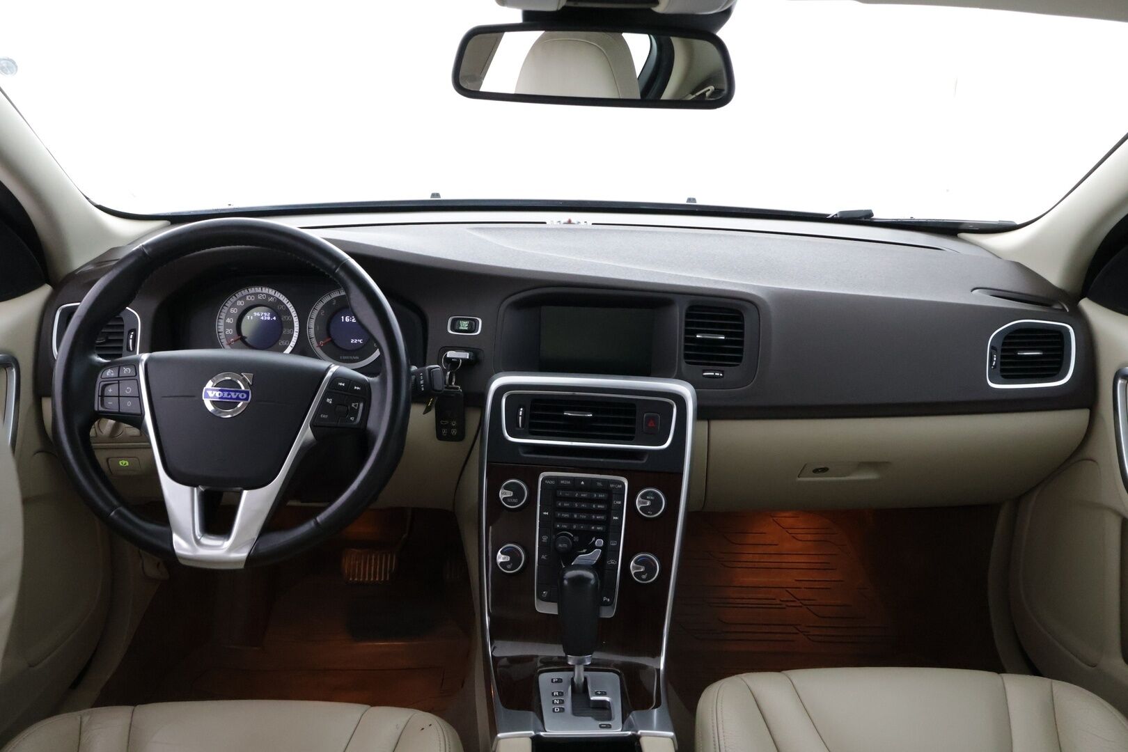 Volvo S60 2011 2,0T Summum aut -  Koukku | Nahkasisusta | High Perf Audio | Aktiiviset Xenon | 