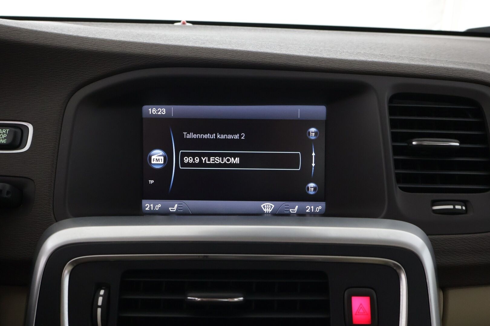 Volvo S60 2011 2,0T Summum aut -  Koukku | Nahkasisusta | High Perf Audio | Aktiiviset Xenon | 