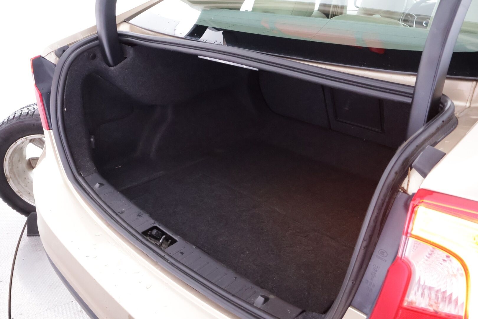 Volvo S60 2011 2,0T Summum aut -  Koukku | Nahkasisusta | High Perf Audio | Aktiiviset Xenon | 
