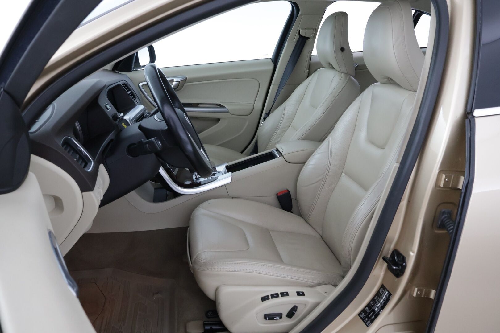 Volvo S60 2011 2,0T Summum aut -  Koukku | Nahkasisusta | High Perf Audio | Aktiiviset Xenon | 