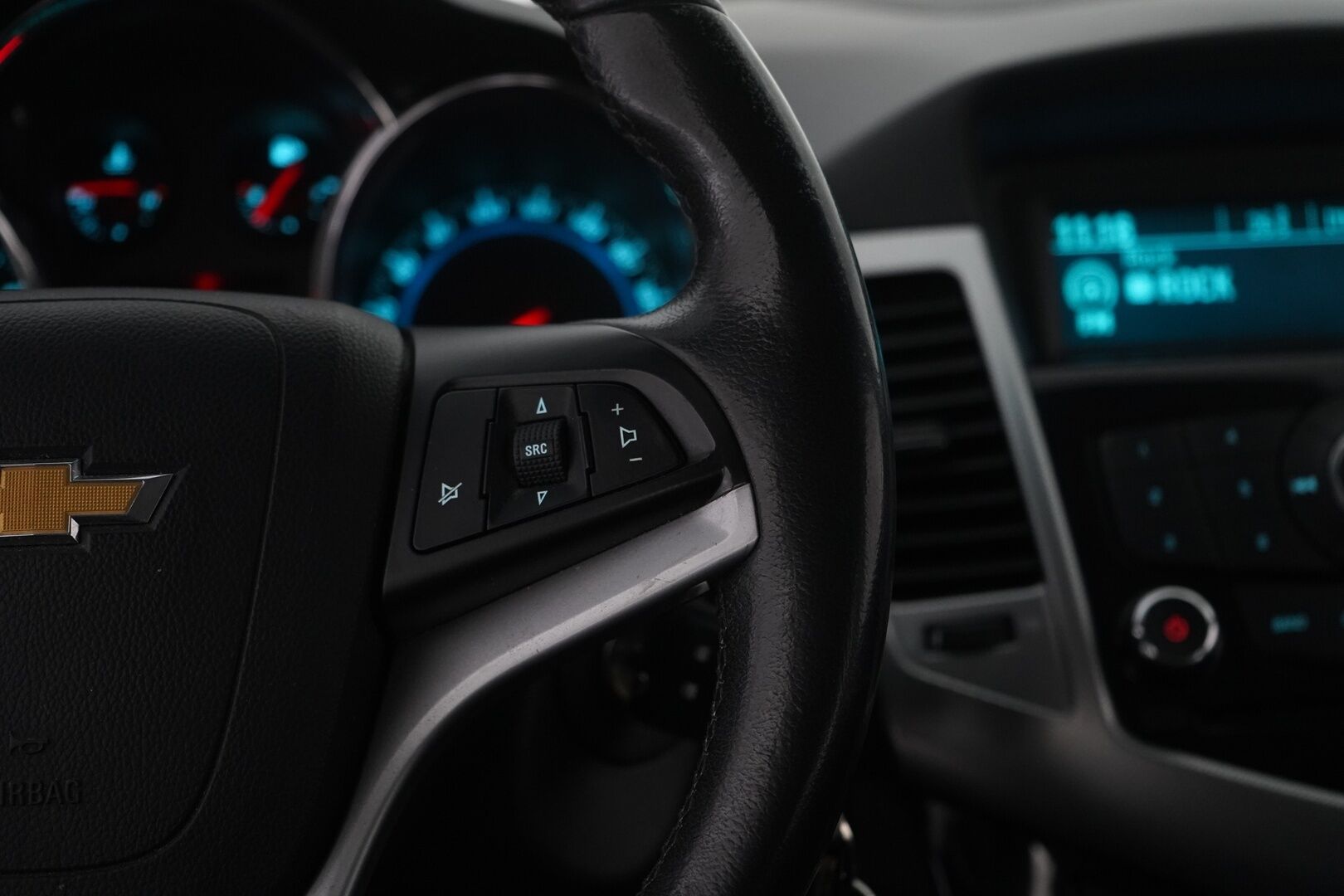 Chevrolet Cruze 2012 1.8 LTZ 104kW MT5 5-ov *Vetokoukku / Lohko / Vakkari / Tutka* - *Myydään Huutokaupat.com*