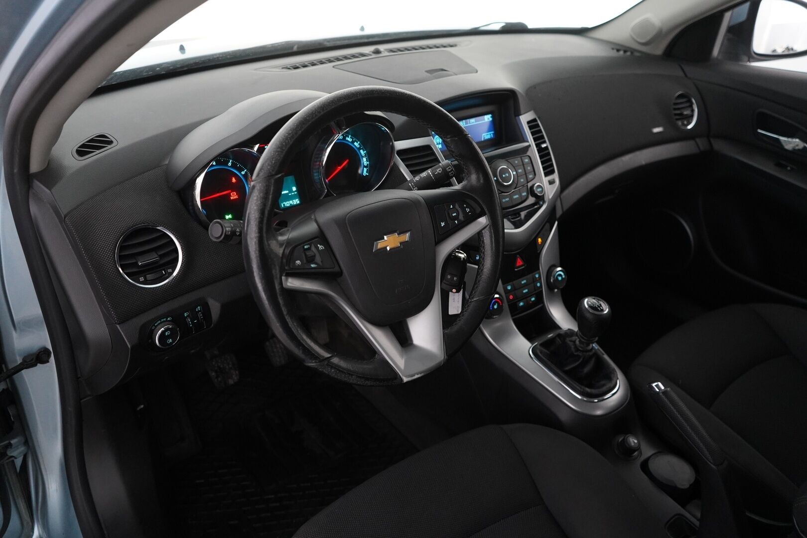 Chevrolet Cruze 2012 1.8 LTZ 104kW MT5 5-ov *Vetokoukku / Lohko / Vakkari / Tutka* - *Myydään Huutokaupat.com*