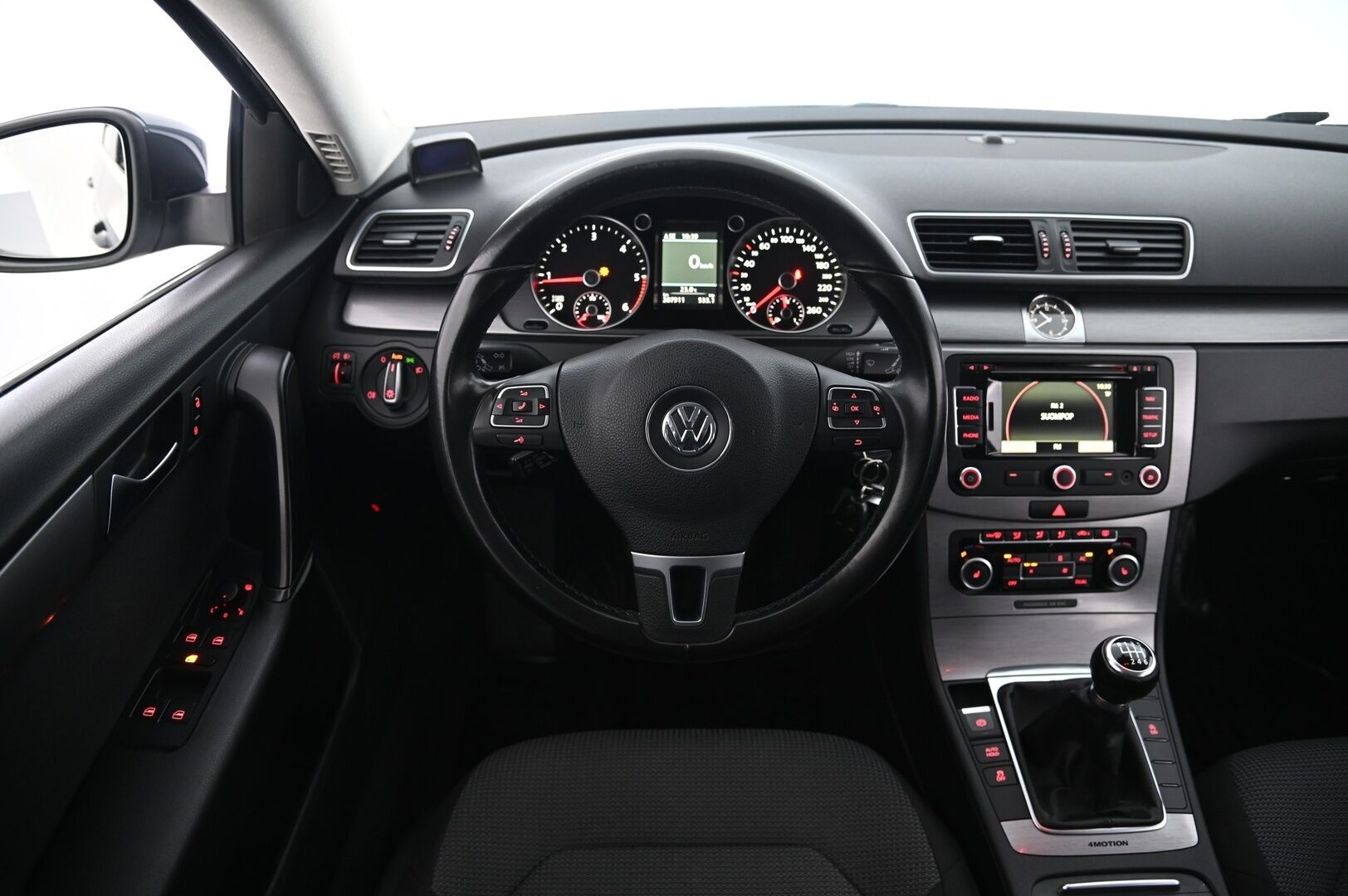 Volkswagen Passat 2012 Variant Comfortline 2,0 TDI 103 kW (140 hv) BlueMotion Technology 4MOTION *Suomi-Auto / Koukku / Navi / Webasto * - *Juuri saapunut! / 2X Renkaat / P-Tutkat*