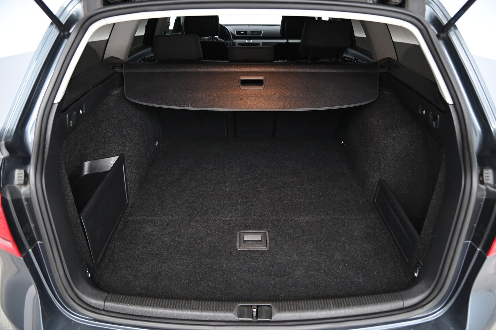 Volkswagen Passat 2012 Variant Comfortline 2,0 TDI 103 kW (140 hv) BlueMotion Technology 4MOTION *Suomi-Auto / Koukku / Navi / Webasto * - *Juuri saapunut! / 2X Renkaat / P-Tutkat*