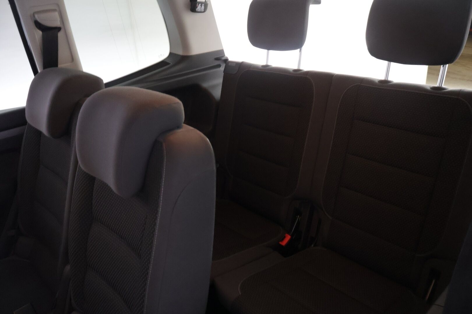 Volkswagen Touran 2012 1.4 TSI Comfortline 103kW 140hv DSG Autom. - Suomi-auto | 7P | Panorama | Webasto | Xenon-ajovalot | Pysäköinti tutkat edessä ja takana | Pysäköintiavustin | 2x renkaat & vanteet - KORKO VAIN 3,99 %