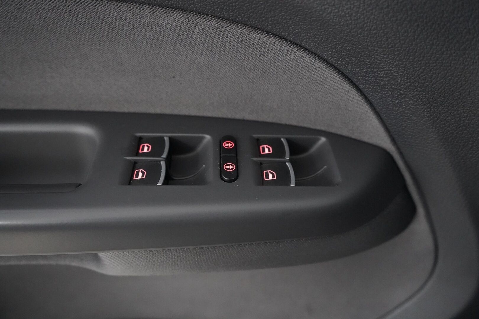 Volkswagen Touran 2012 1.4 TSI Comfortline 103kW 140hv DSG Autom. - Suomi-auto | 7P | Panorama | Webasto | Xenon-ajovalot | Pysäköinti tutkat edessä ja takana | Pysäköintiavustin | 2x renkaat & vanteet - KORKO VAIN 3,99 %