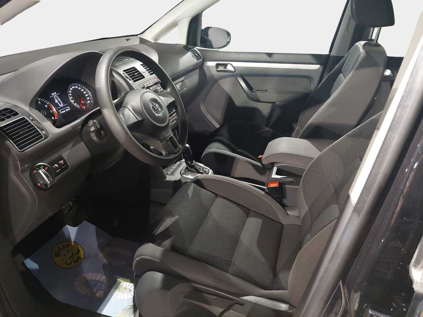 Volkswagen Touran 2012 Comfortline 1,4 TSI 103 kW (140 hv) DSG-automaatti - *Suomi-auto | 7P | Panorama | Webasto | Xenon-ajovalot | Pysäköinti tutkat edessä ja takana | Pysäköintiavustin | 2x renkaat & vanteet*