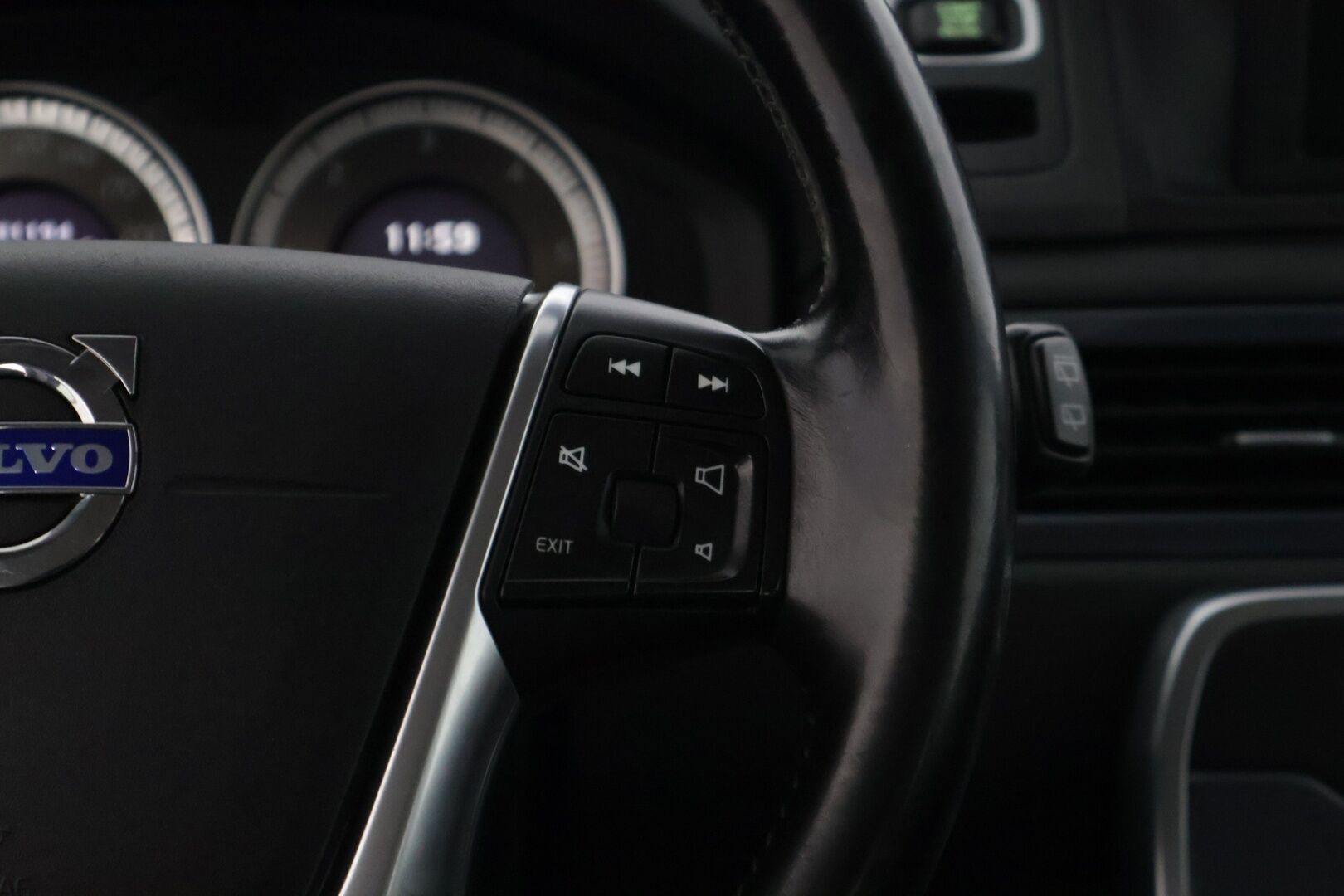 Volvo V70 2012 1,6D DRIVe Ocean Race Business aut**YritysOutlet - Myydään vain yrityksille / Tutka / nahkapenkit / Bluetooth * - *YritysOutlet - Myydään vain yrityksille* Suomi-auto / Kestävällä koneella *